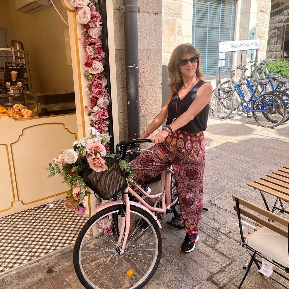 Meet your Posher, Dorit